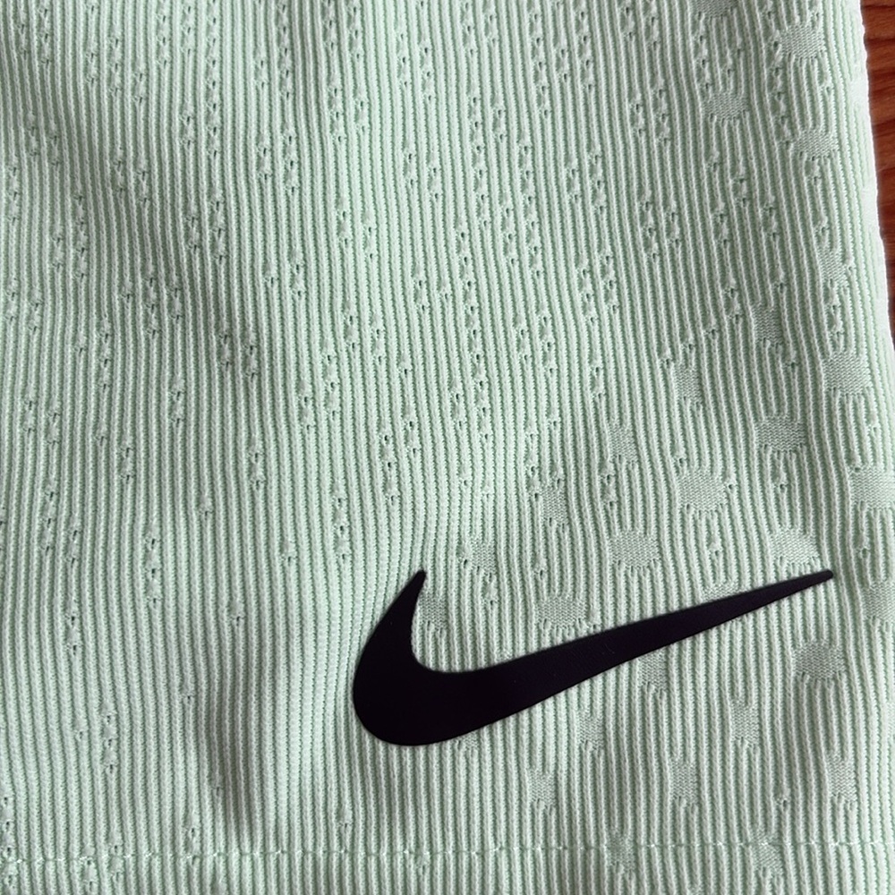 Nike Women's 17" Dri-FIT ADV
Tour High-Waisted Long‎ Golf Skort
XS FD5598-376 XS - Picture 10 of 12